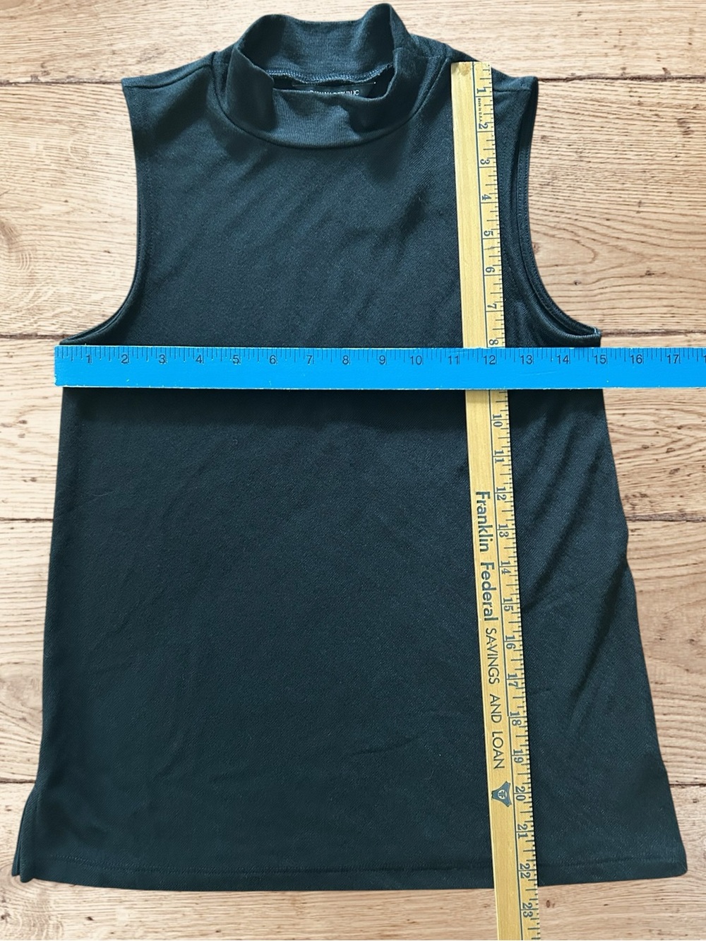 NWT Banana Republic Factory Luxespun Black Sleeveless Mock-Neck Petite XS - Picture 2 of 7